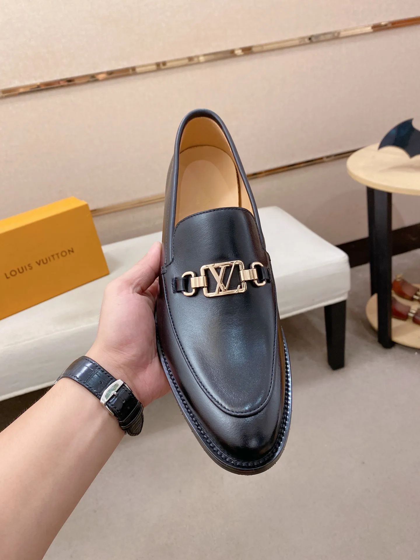 Men's men's shoes 💰 520💰⚡️New models on the market⚡️ Louis Vuitton (Louis Vuitton/LV) casual, business formal wear! Made with pure Italian craftsmanship, the upper is made of first-layer cowhide, which is full of texture! The lining is cowhide and the original rubber leather shoe outsole. The style is atmospheric and comfortable! Positive code 38-44